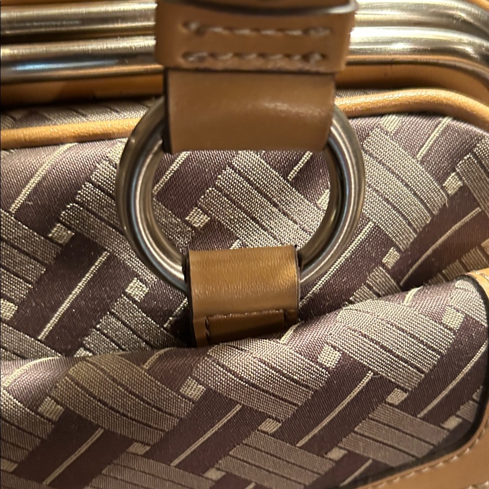 Nine West Vintage Handbag in amazing Preloved Condition - Picture 6 of 12